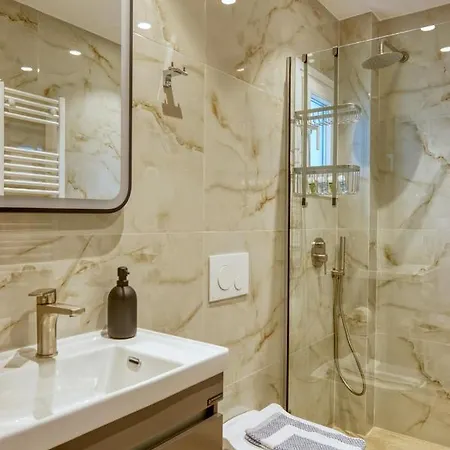 Apartamento Base Tessalónica